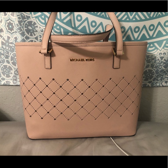 Michael Kors Purse / Tote - Picture 1 of 6